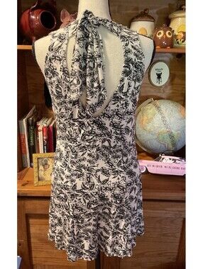 Clayton Black And White Floral Print Romper Tie Back V Neck Large